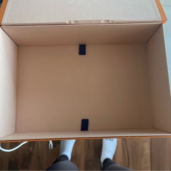 Authentic Louis Vuitton box and dust bag - Picture 4 of 5